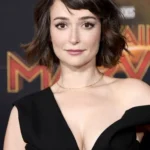 Milana Vayntrub